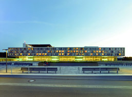 bespoke façade solution for hospital building